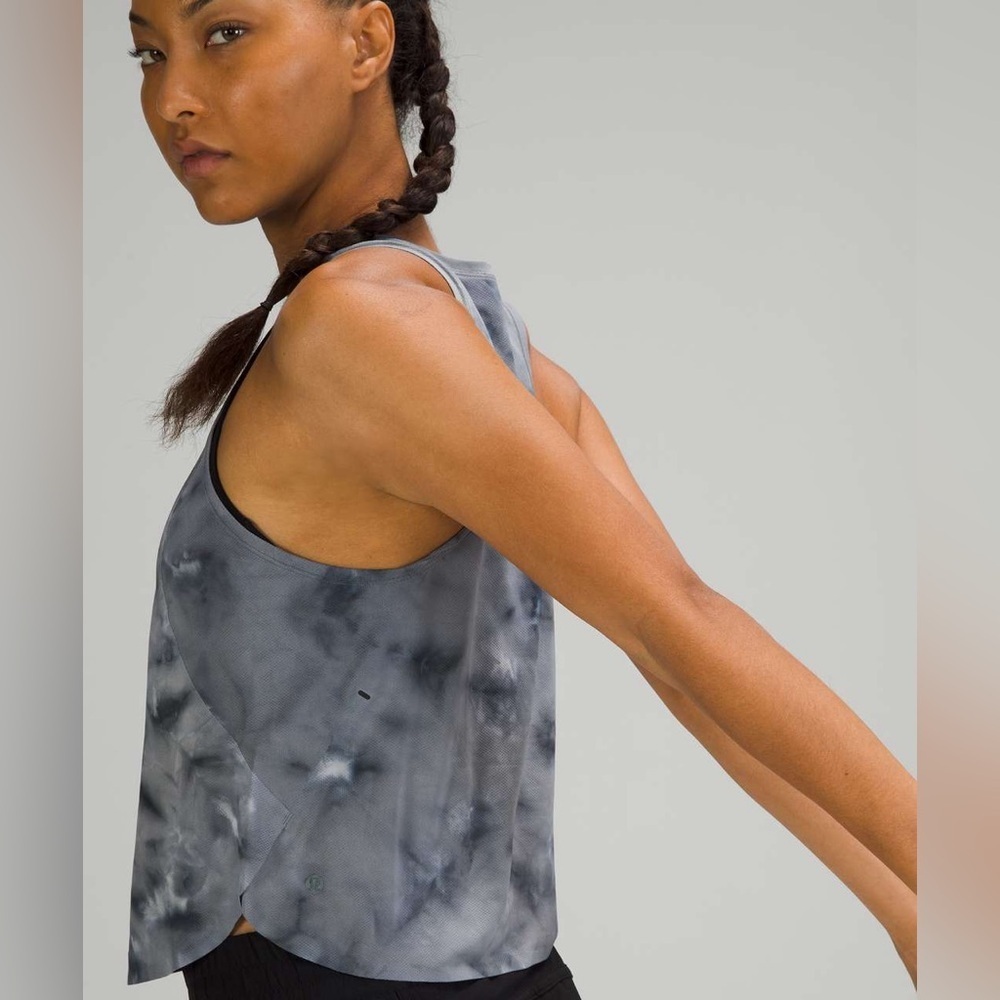 100 🆕🤍 Lululemon Lightweight Run Kit Tank Top - Diamond Dye White Black - Picture 3 of 11